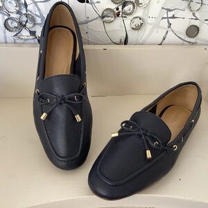 Talbots JESSIE PEBBLED LEATHER DRIVING MOCCASINS Gold Aglet TIE DETAIL 9.5 EUC